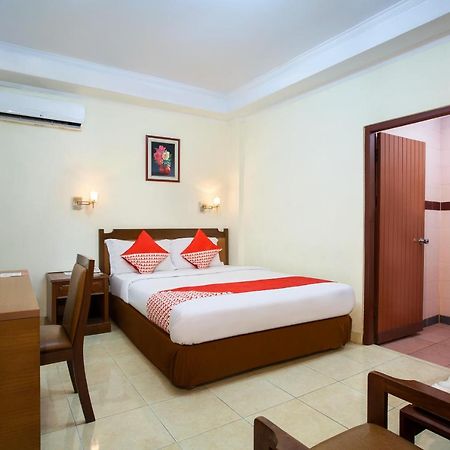 Oyo 108 Hotel Surya جاكرتا المظهر الخارجي الصورة