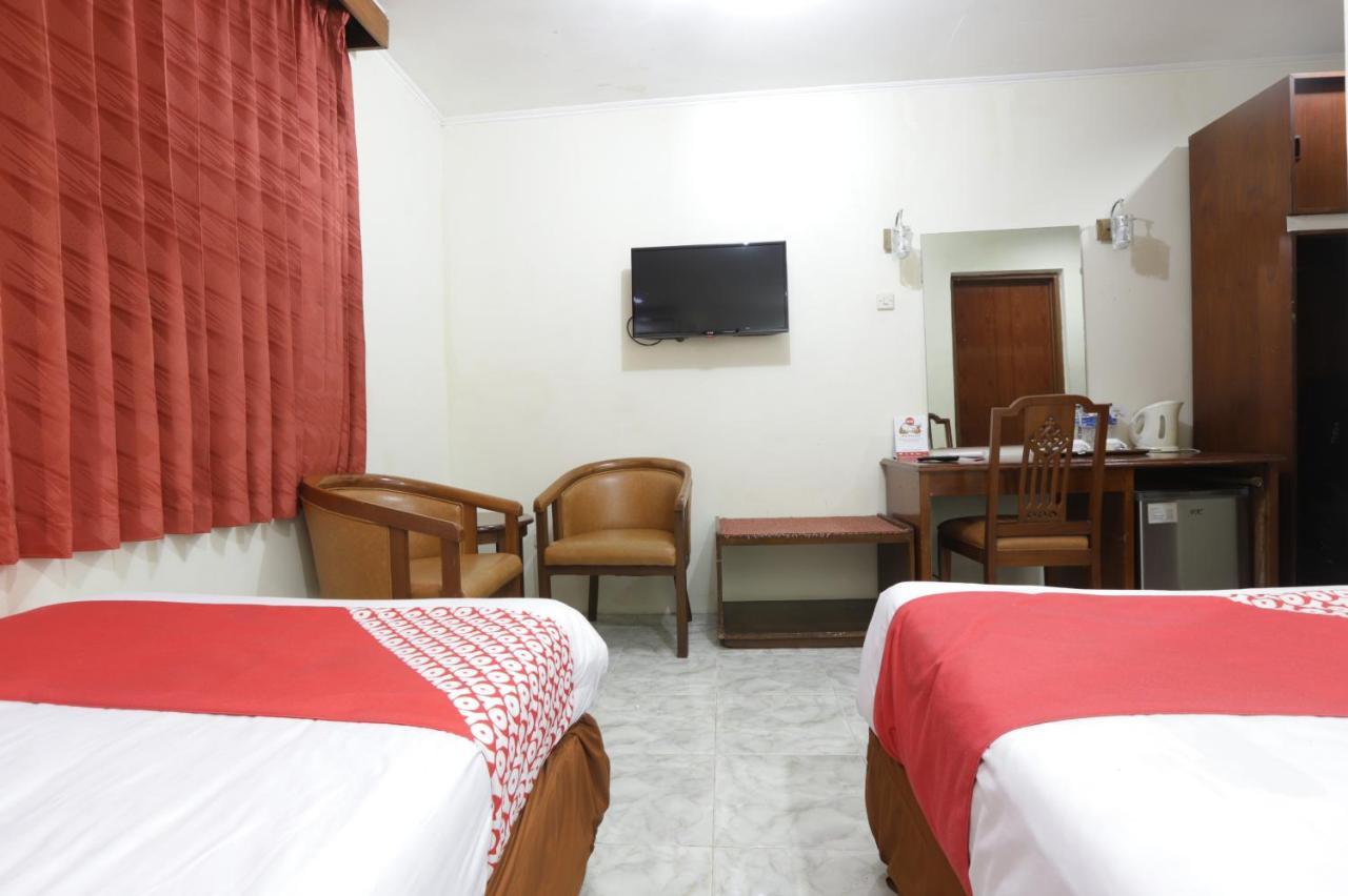 Oyo 108 Hotel Surya جاكرتا المظهر الخارجي الصورة