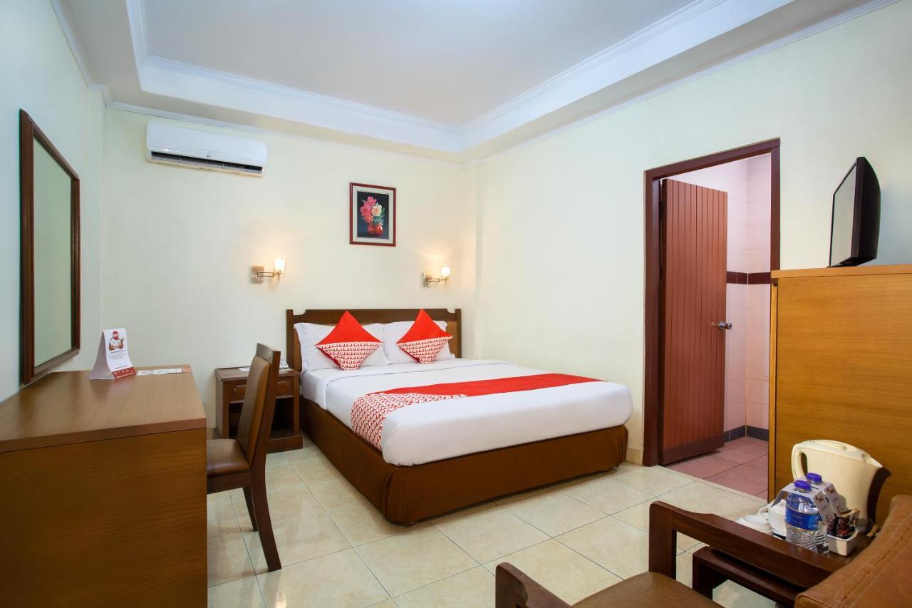 Oyo 108 Hotel Surya جاكرتا المظهر الخارجي الصورة