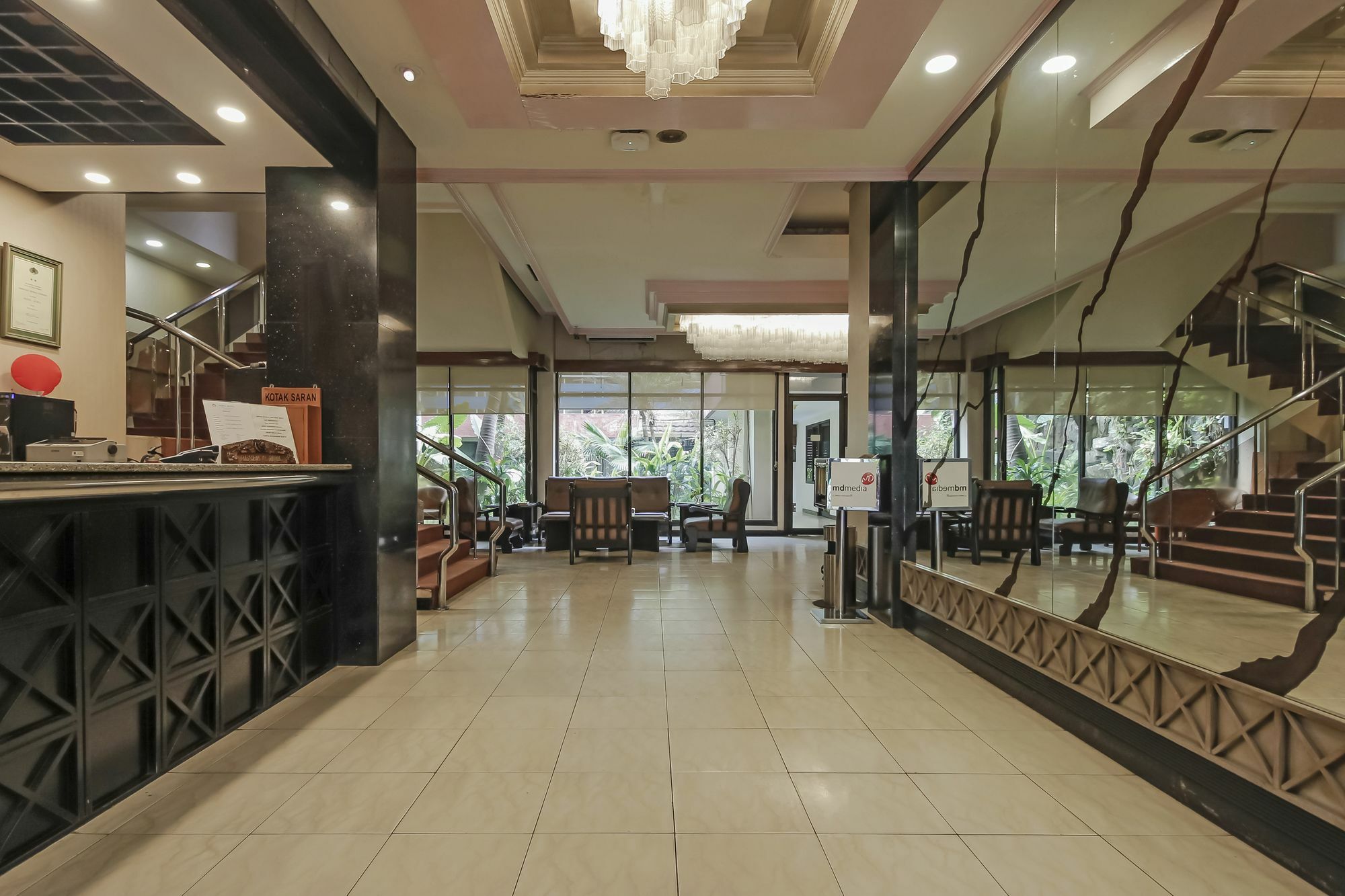 Oyo 108 Hotel Surya جاكرتا المظهر الخارجي الصورة