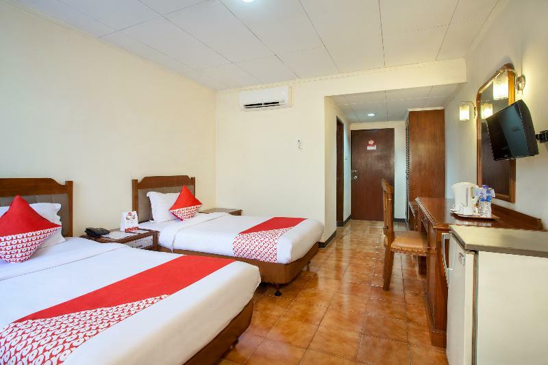 Oyo 108 Hotel Surya جاكرتا المظهر الخارجي الصورة